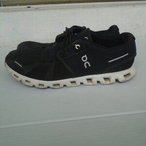 On Cloud 5 Running Shoes Mens Size 11.5 Black